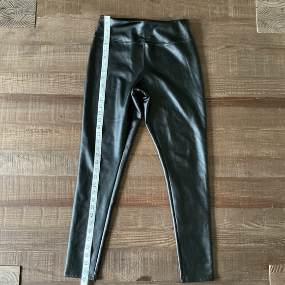 Nordstrom Rack Faux Leather Fleece Lined Womens Leggings Size Small - Picture 6 of 8